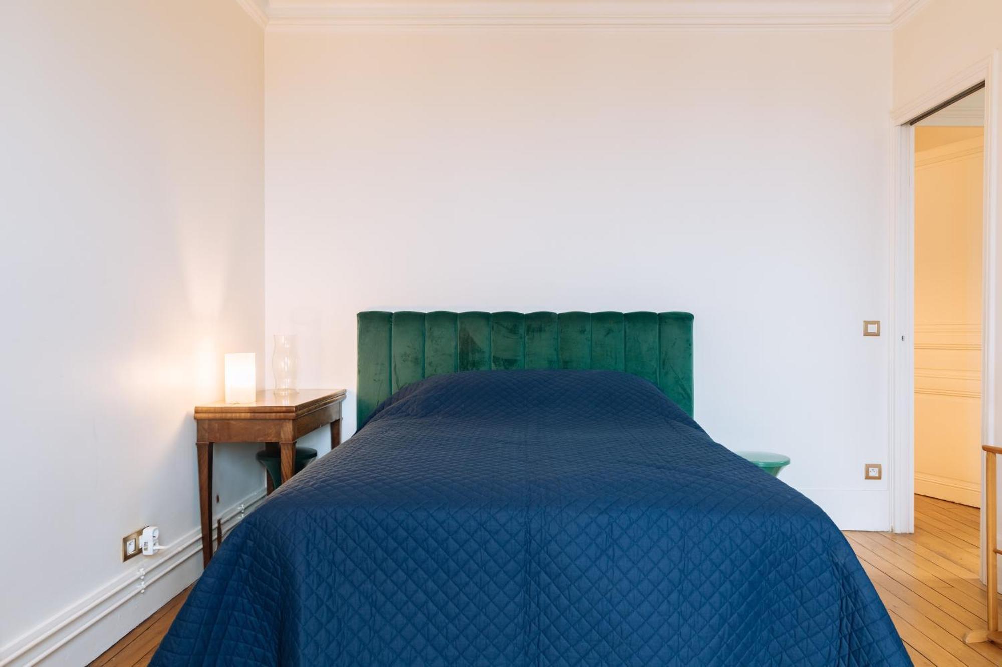 Appartement Stylishly Decorated 2bd Montmatre! Parijs